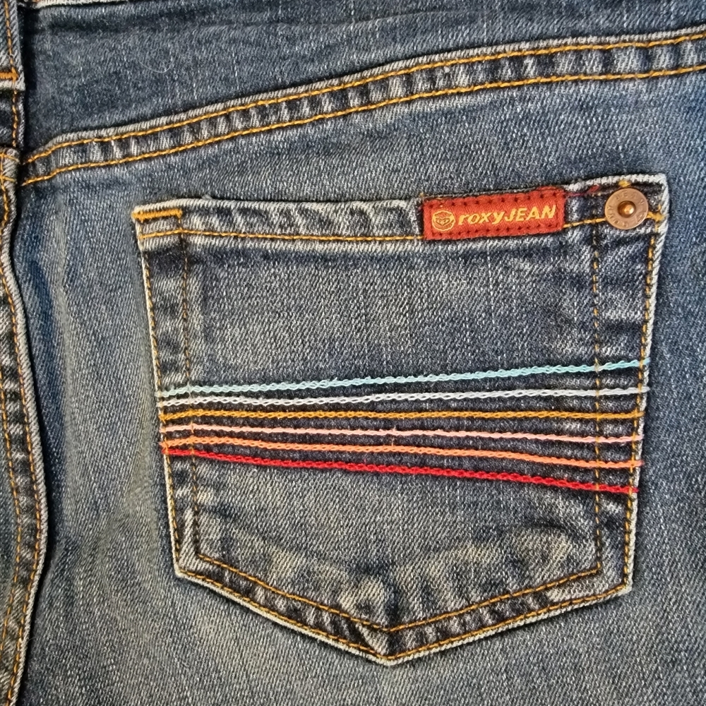 RARE Roxy Embroidered Jeans Size 9 EXCELLENT Condition